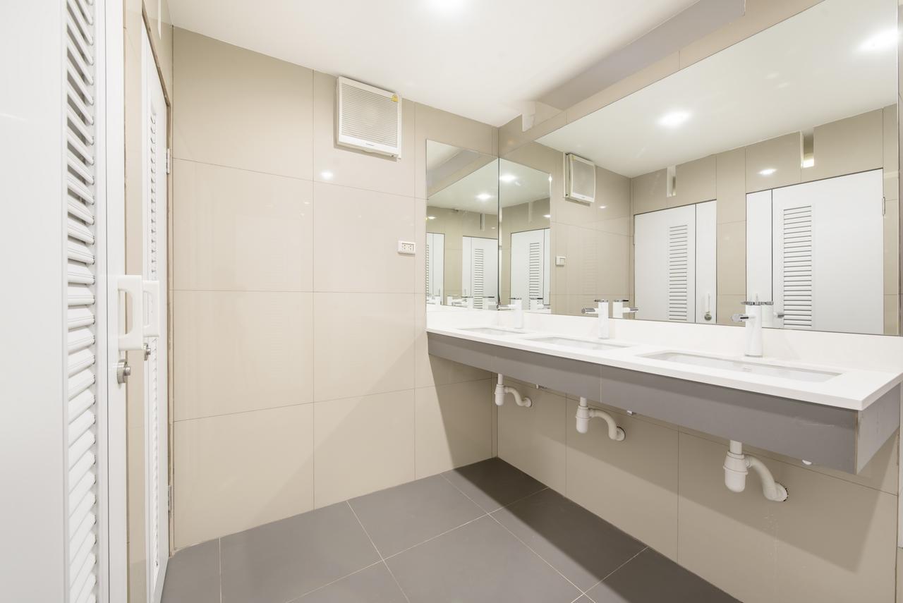 Hi Capsule Pattaya (Adults Only) Hostel Екстериор снимка